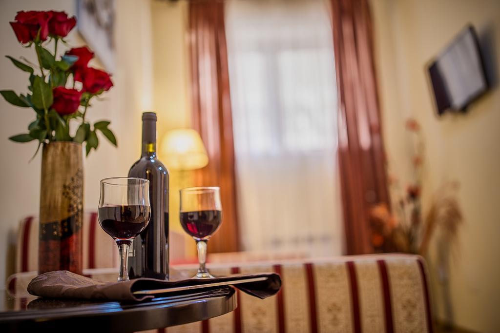 Hotel Rina Cerbul Sinaia Bagian luar foto