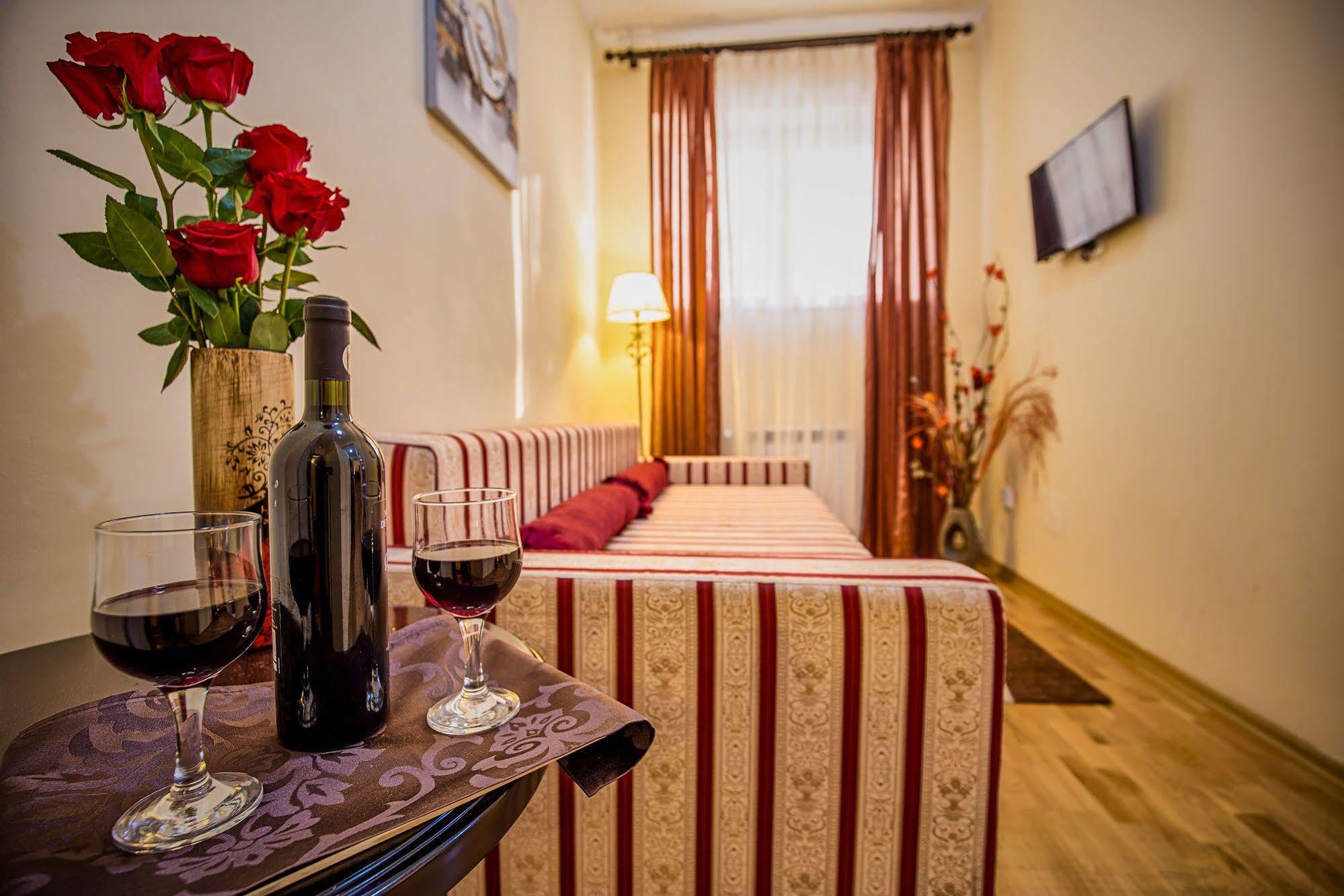 Hotel Rina Cerbul Sinaia Bagian luar foto