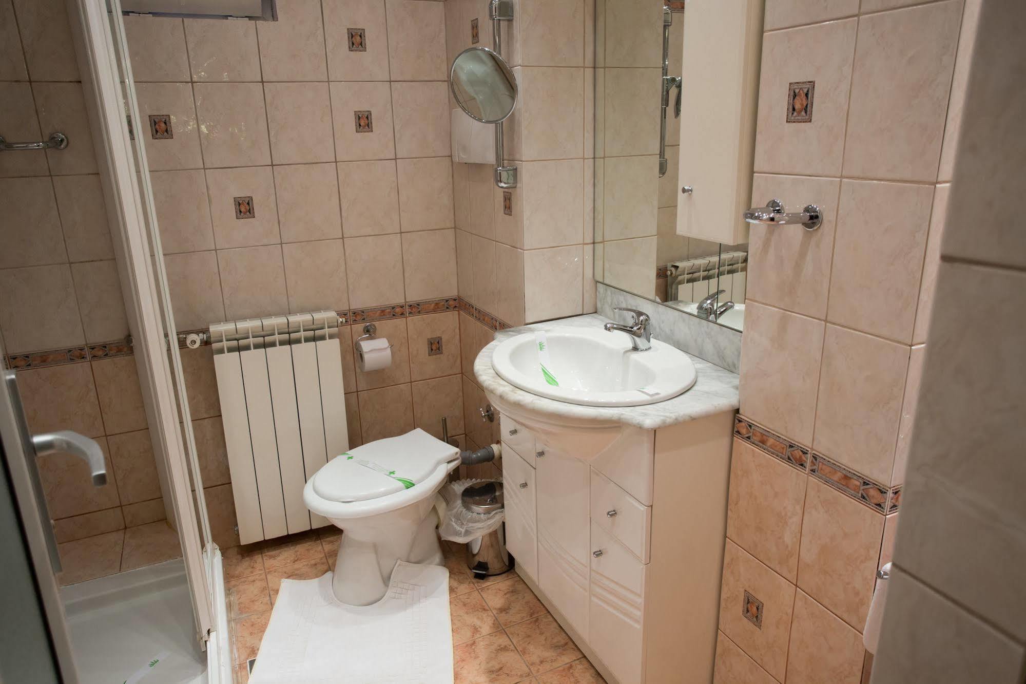 Hotel Rina Cerbul Sinaia Bagian luar foto