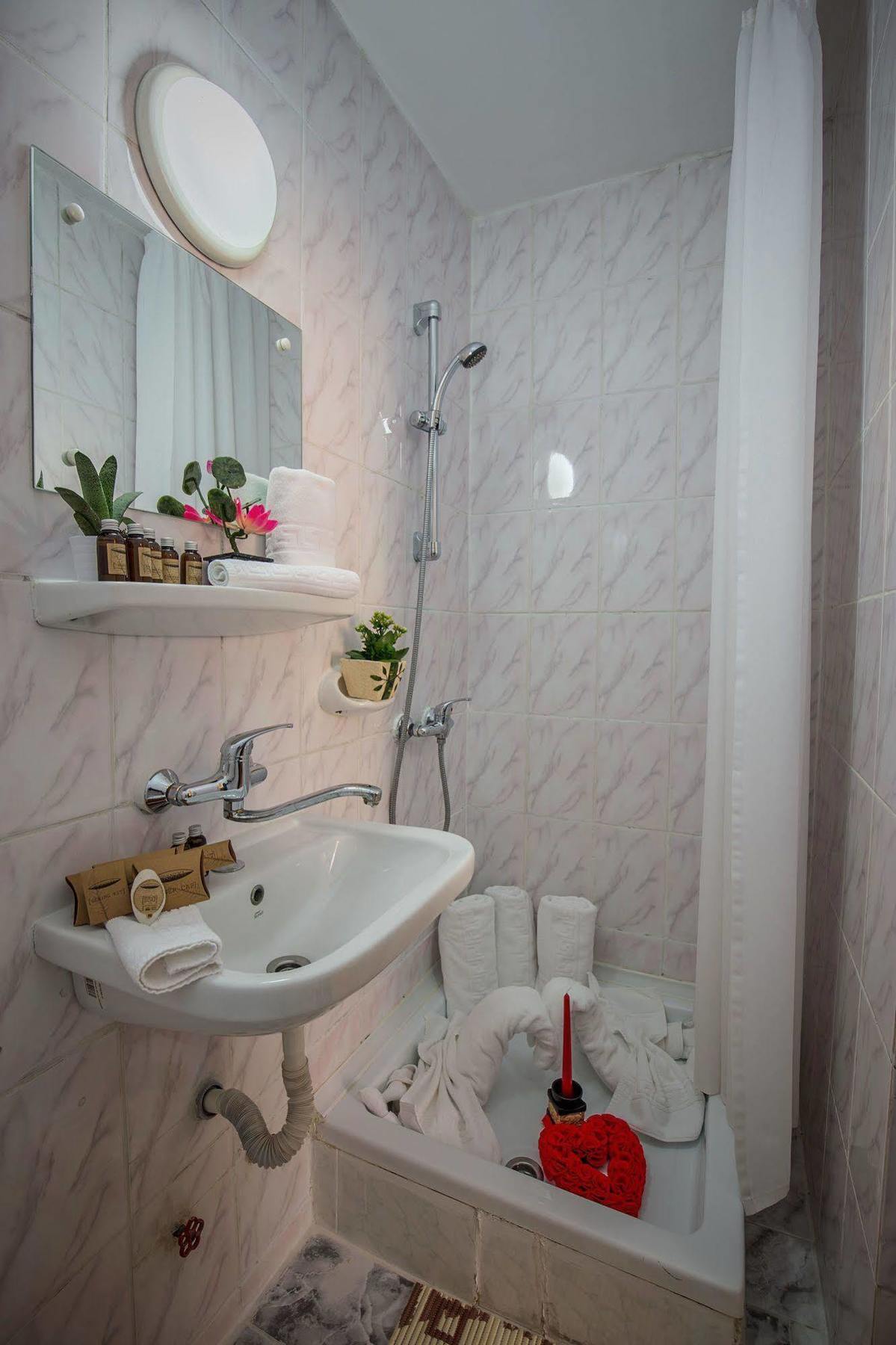 Hotel Rina Cerbul Sinaia Bagian luar foto